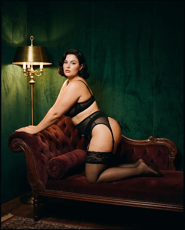 Strumpfgürtel Schwarz Strapsgürtel Übergröße Lingerie Curvy Editorial